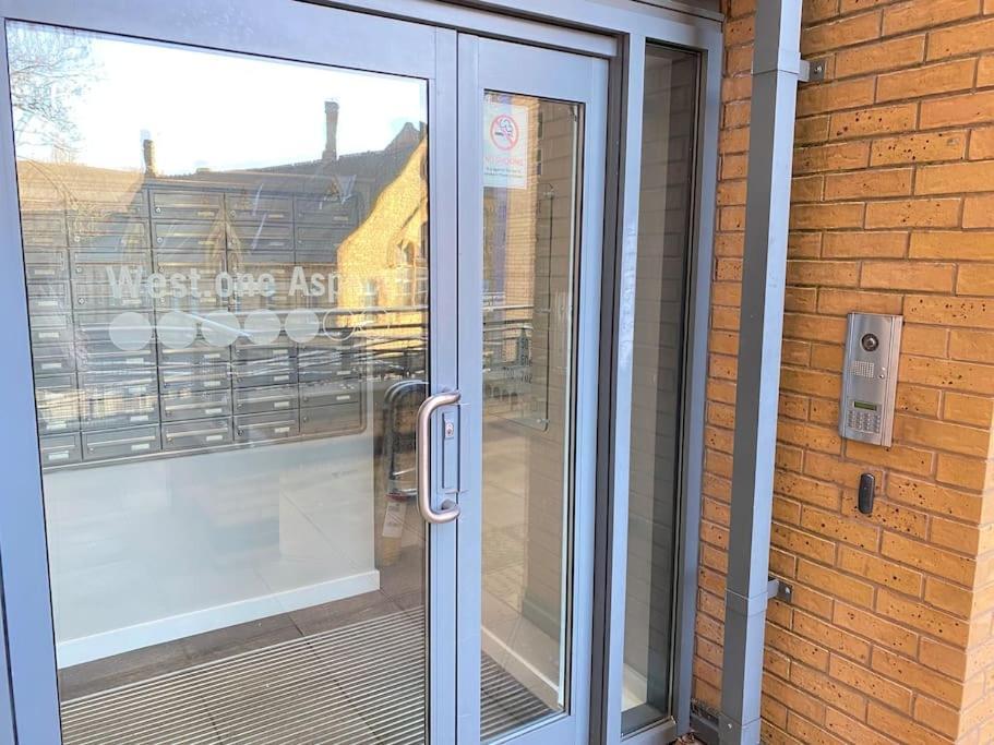 Sheffield City Centre Apartment & Balcony Exterior foto